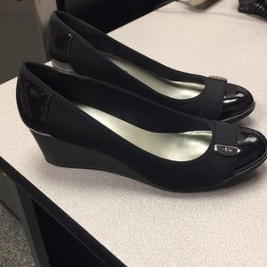anne klein sport tatum wedge pump